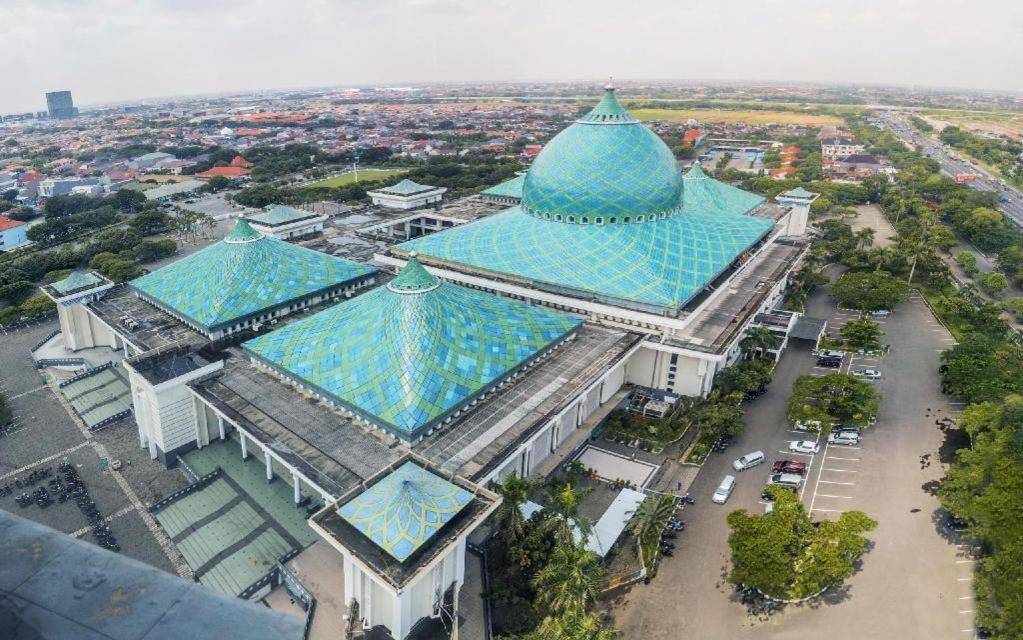 Istana Permata Juanda Hotel Sawotratap Exterior foto