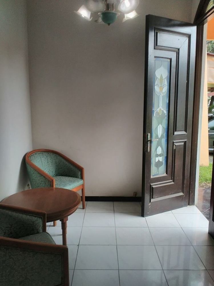 Istana Permata Juanda Hotel Sawotratap Exterior foto