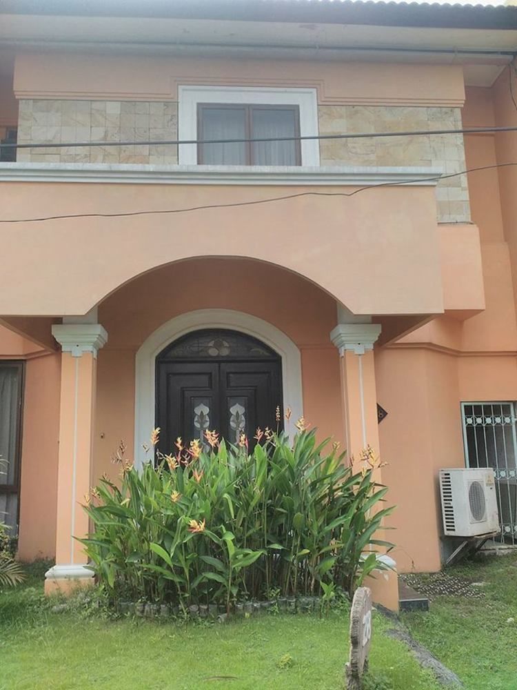 Istana Permata Juanda Hotel Sawotratap Exterior foto