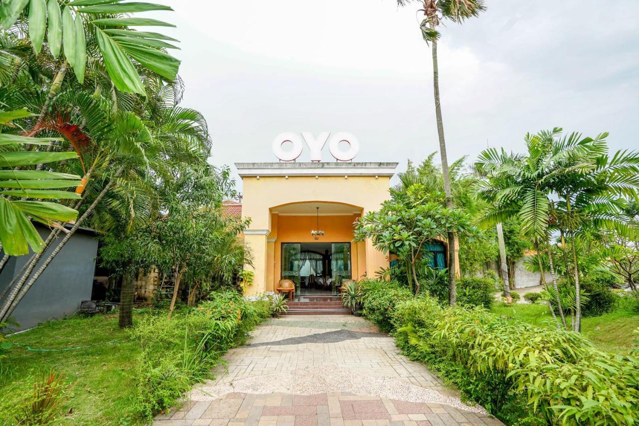 Istana Permata Juanda Hotel Sawotratap Exterior foto